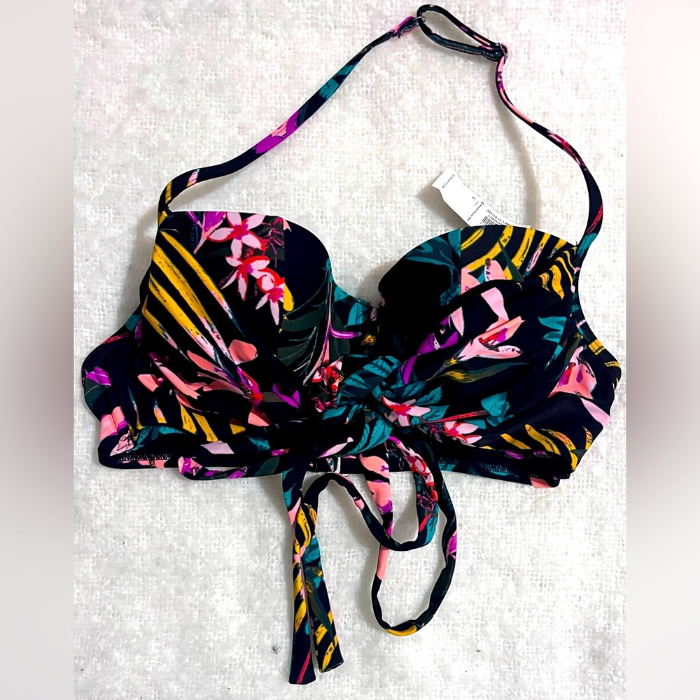 💥NEW NWT💥 Old Navy tropical bikini top with with added tie front